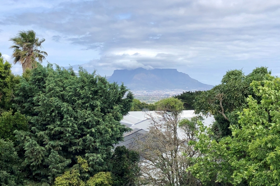 7 Bedroom Property for Sale in Plattekloof Western Cape